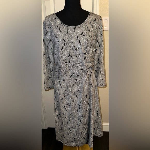 Lands' End Dresses & Skirts - Lands' End Black White Paisley Dress Size L Knee Length 3/4 Sleeve Stretchy